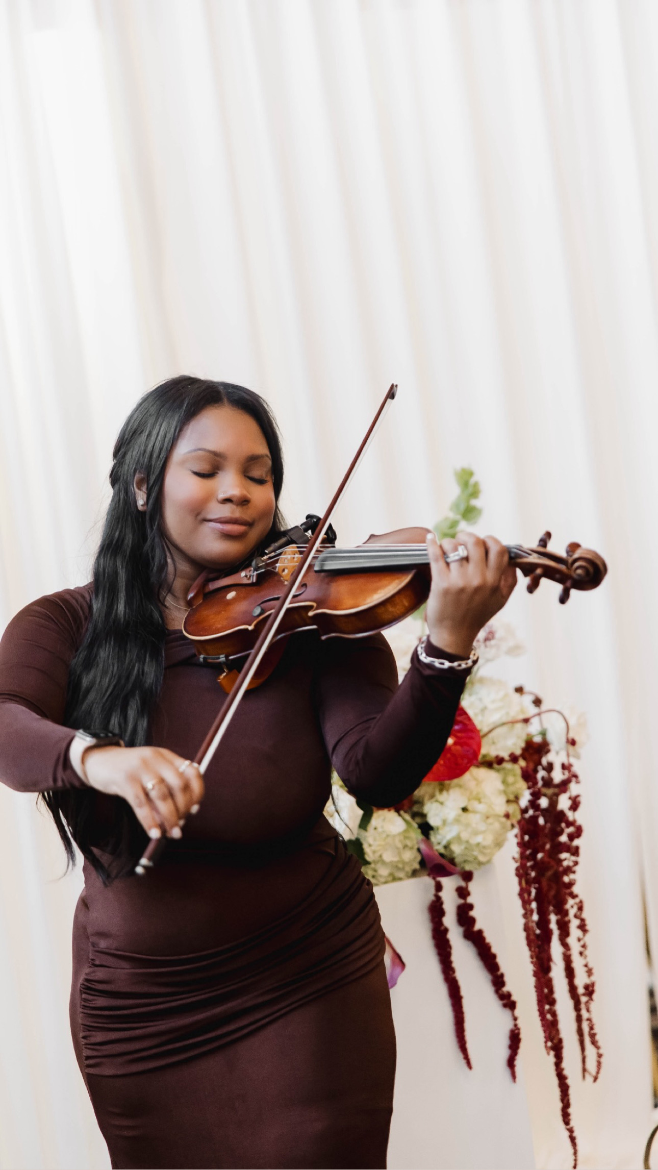 Jayna Bee Violin at a wedding